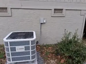 Disconnect for heat pump